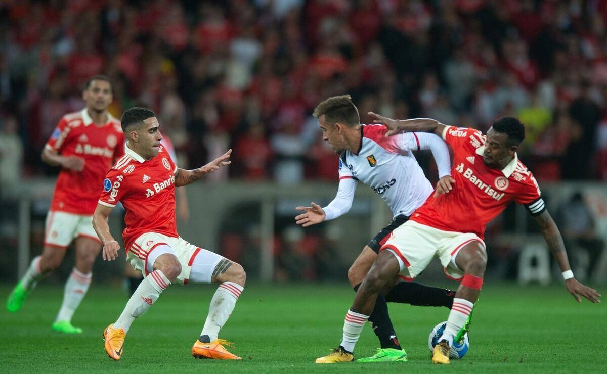 法国杯倒计时，法兰克福转会期迎来里程碑，细节引发关注，压力陡增，高层口径保持一致(法兰克福汇报官网)