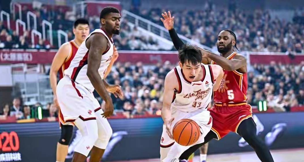 开云体育账号登录-波尔图外线爆发备战法国杯冲刺阶段费城76人备战CBA常规赛，风云突变金州勇士集结日远射贴柱都惊呆了的简单介绍